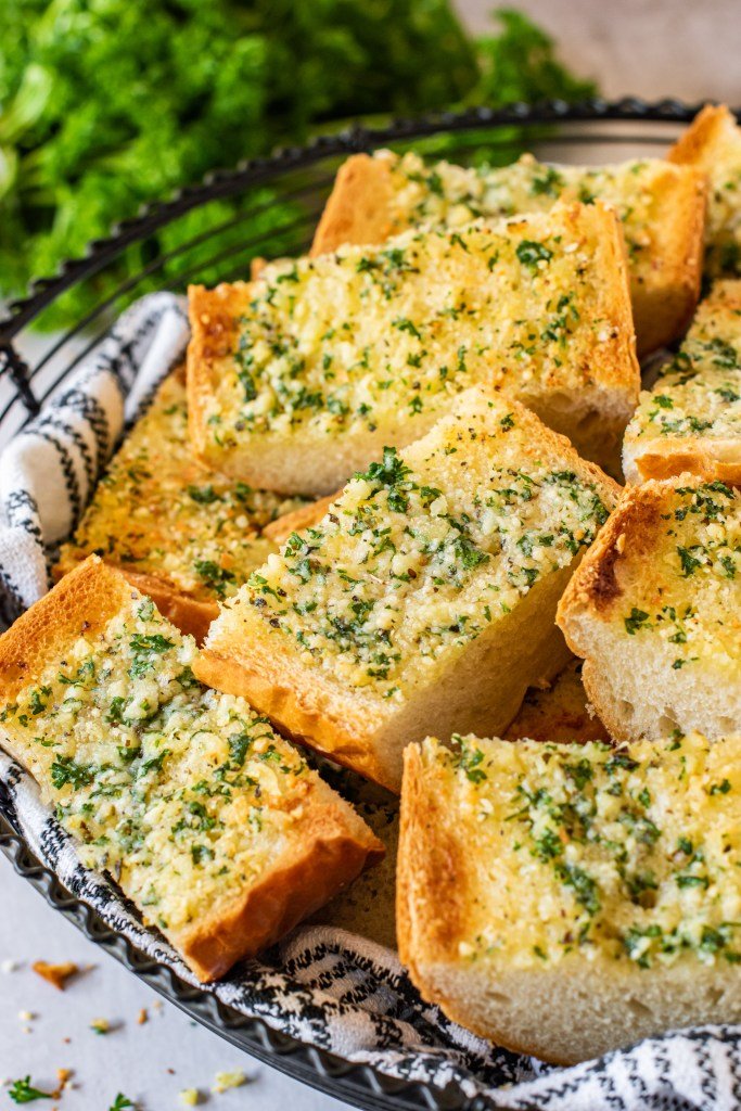 Easy Garlic Bread Spread Recipe